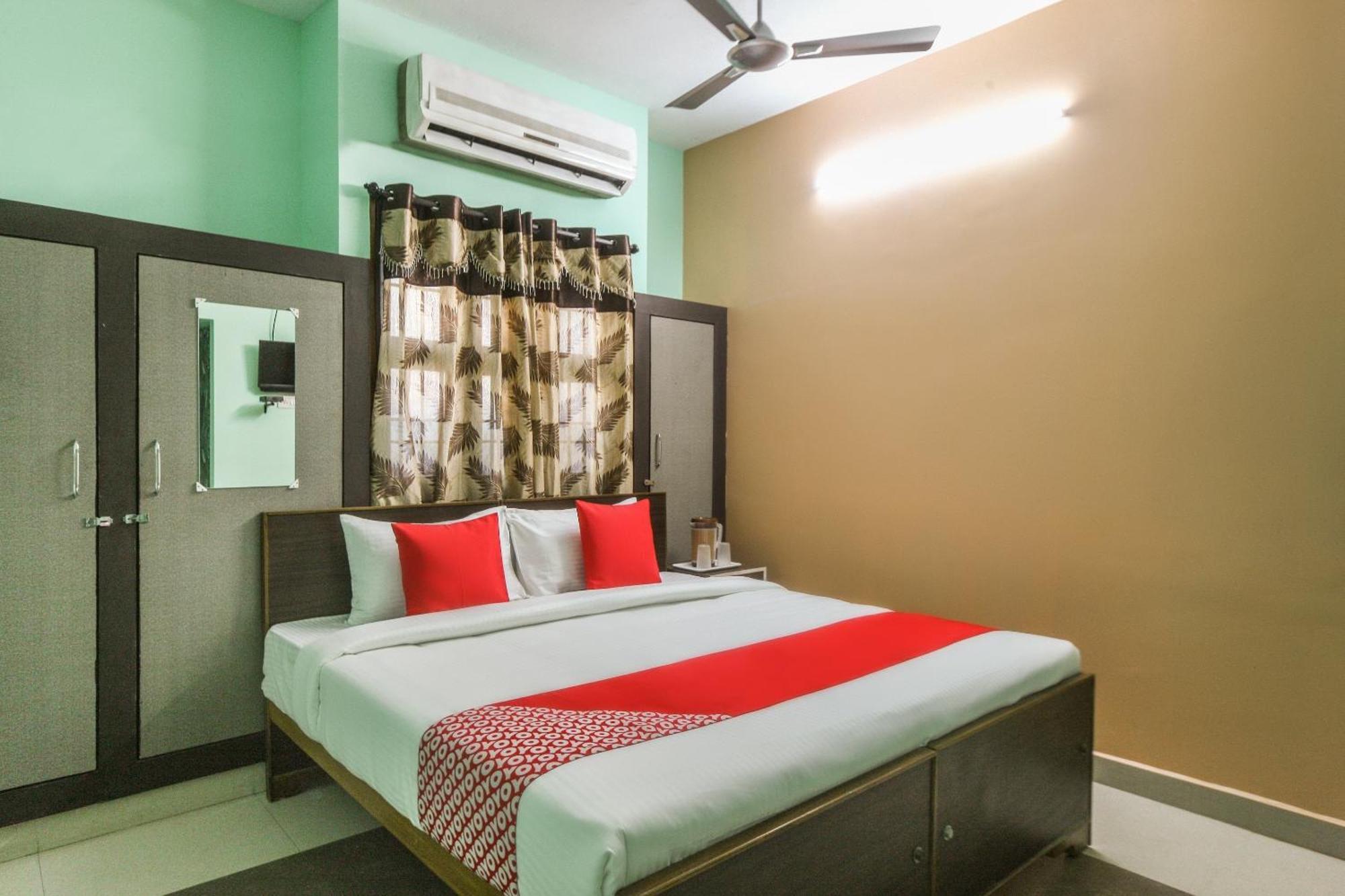 Hotel Oyo Modern 3*