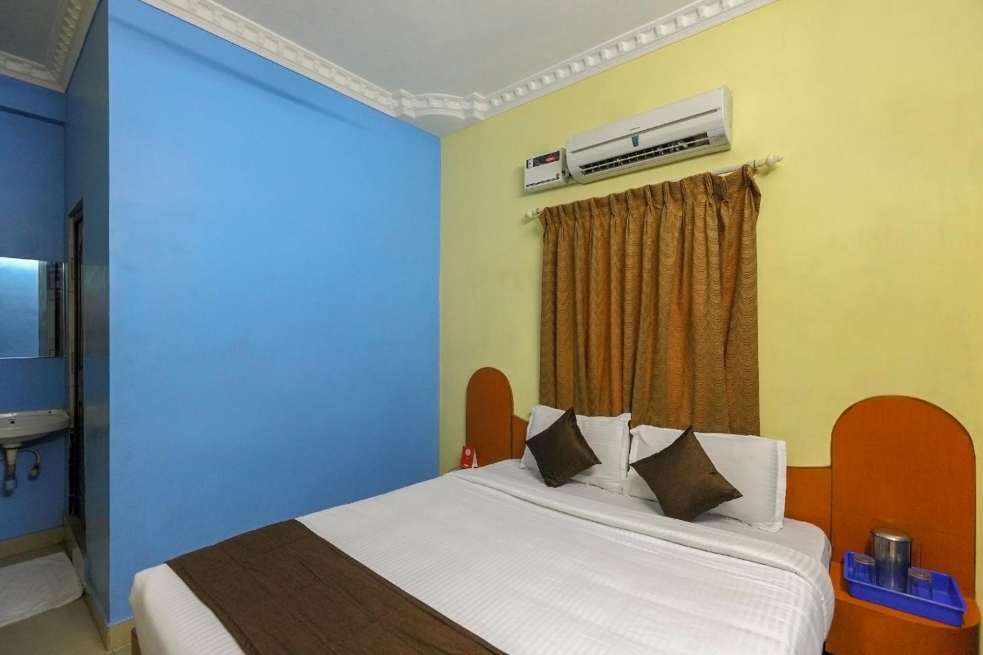 Oyo Flagship 8128 Valli Paradise 4*