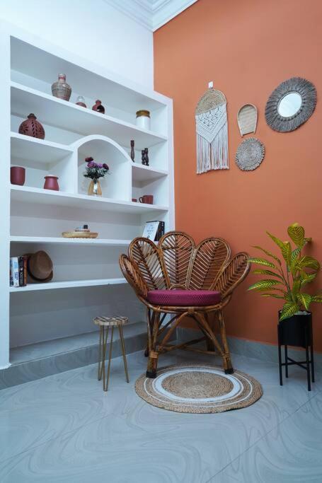 Janhvi's Homestay - Boho Theme 1bhk - Near Airport