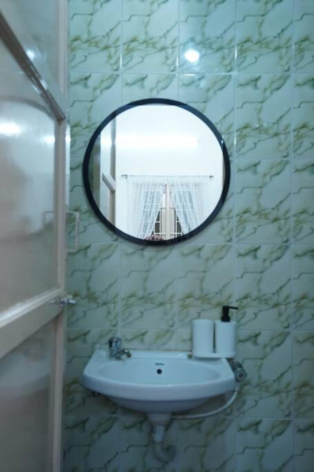 Janhvi's Homestay - Boho Theme 1bhk - Near Airport Apartment Chennai