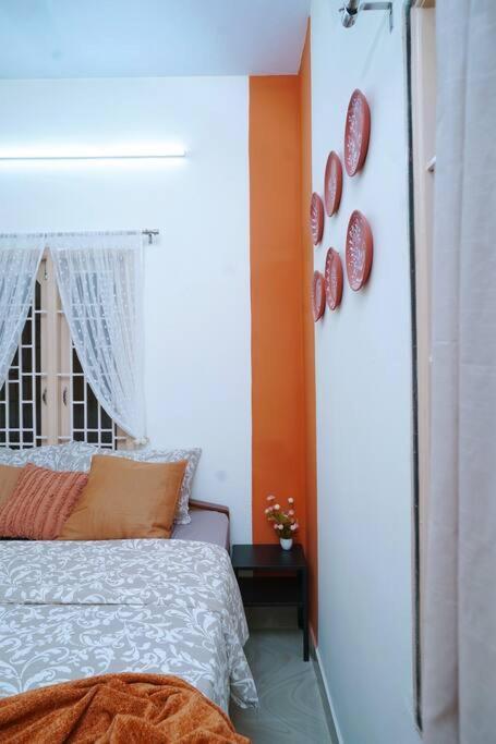 Janhvi's Homestay - Boho Theme 1bhk - Near Airport Apartment *