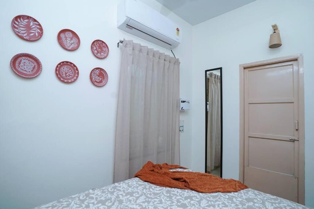 Janhvi's Homestay - Boho Theme 1bhk - Near Airport