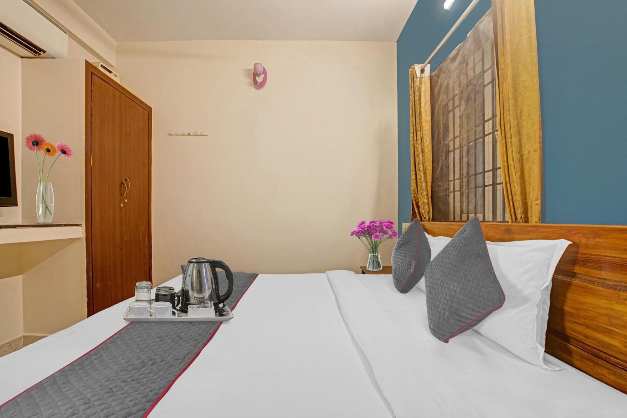 Hotel Super Townhouse Orchid Sankrish Near Balaji Dental College 3*