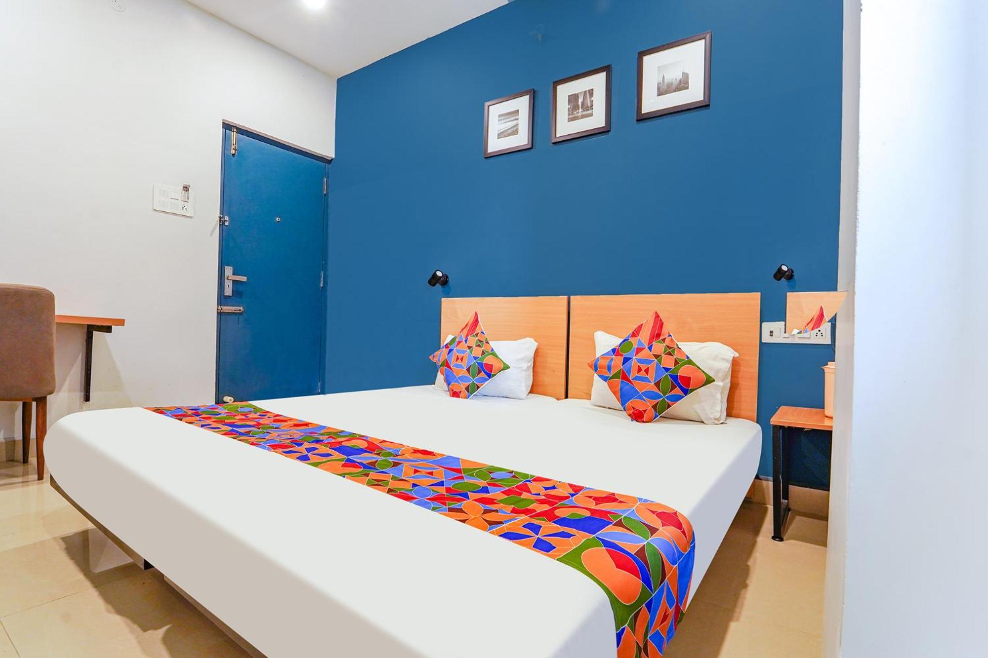 Fabexpress Silver Palace Hotel
