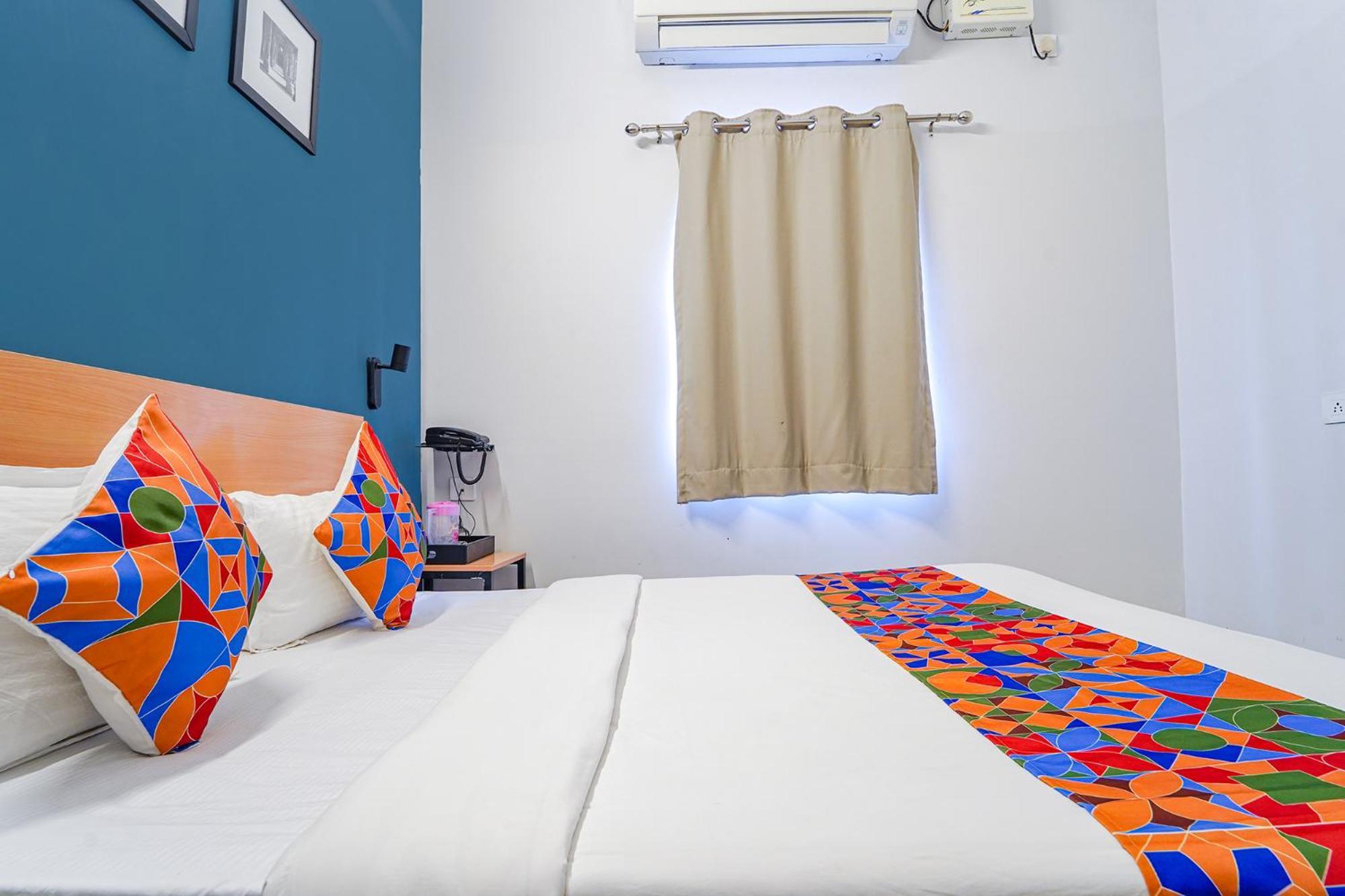 Fabexpress Silver Palace Hotel