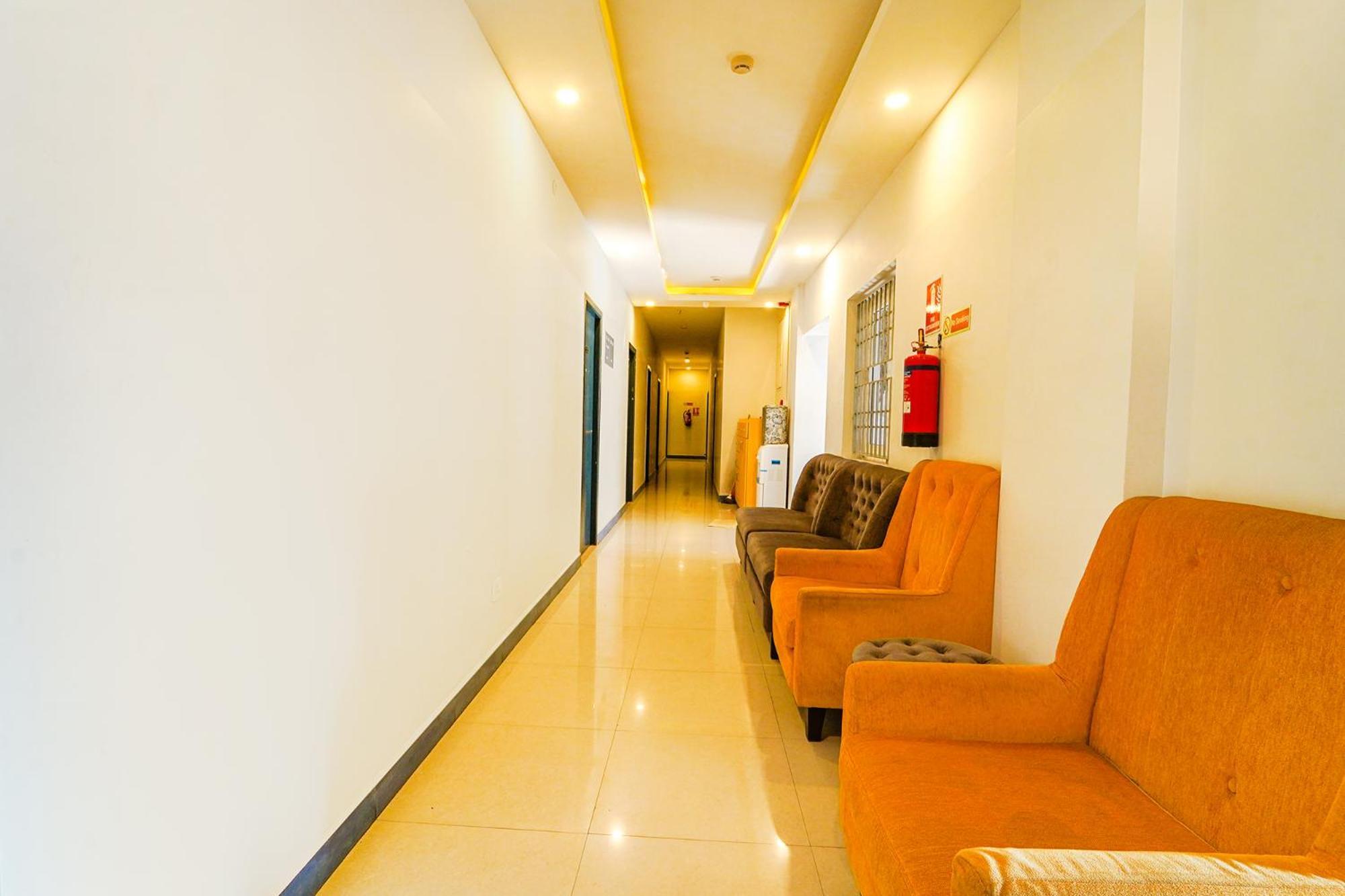 Hotel Fabexpress Silver Palace