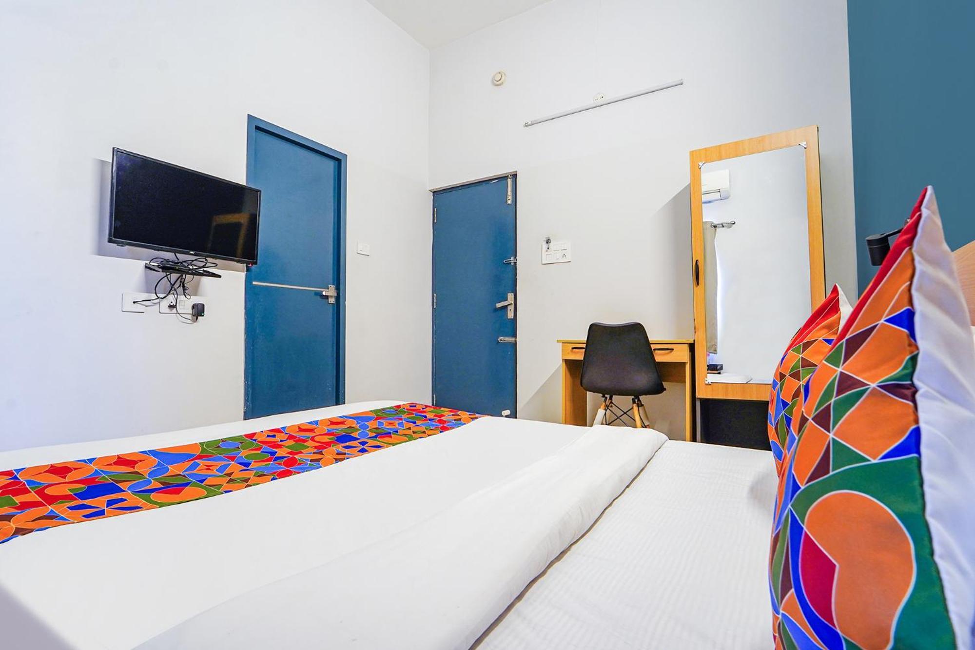 Hotel Fabexpress Silver Palace