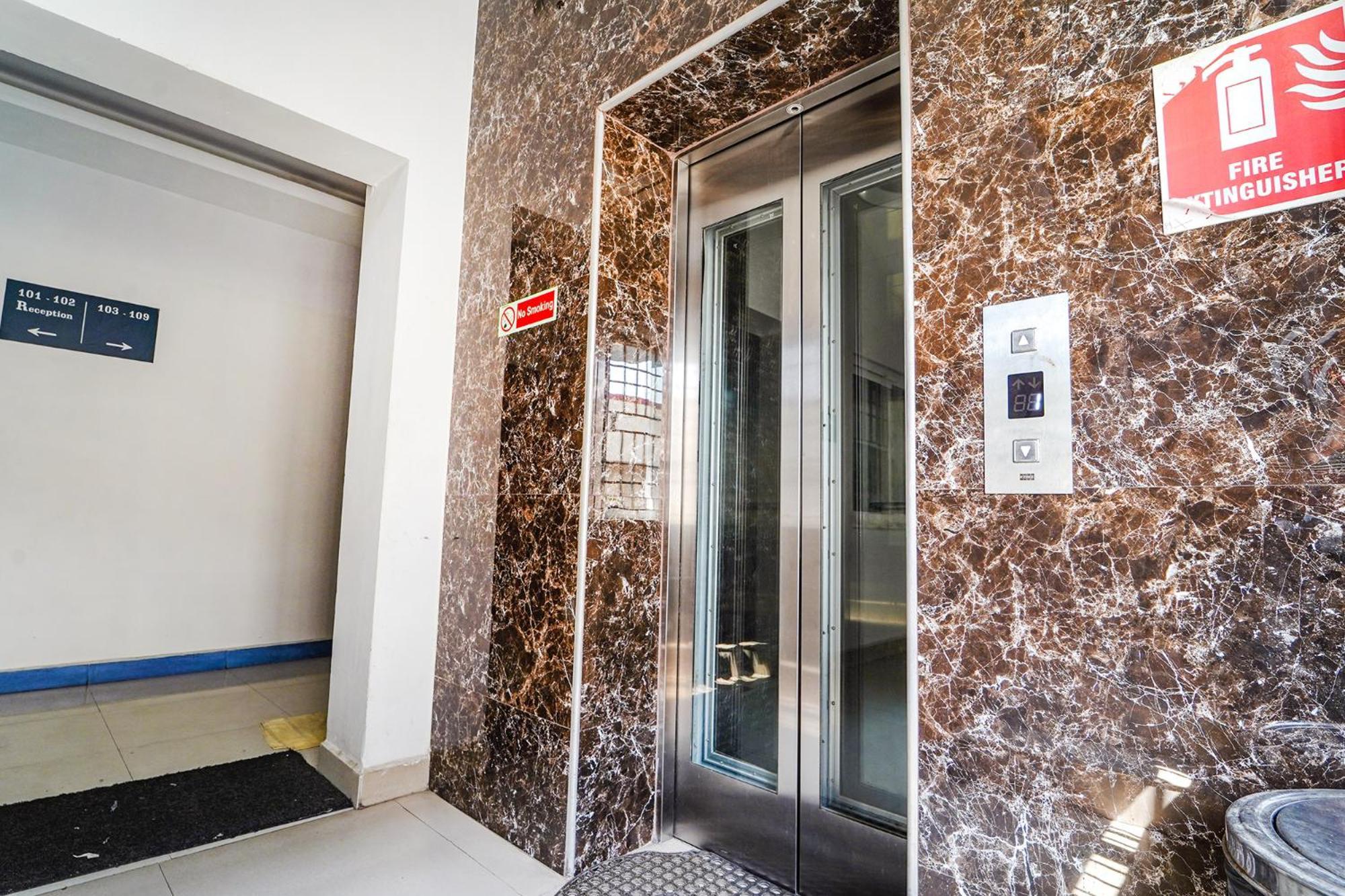 Fabexpress Silver Palace Hotel Chennai