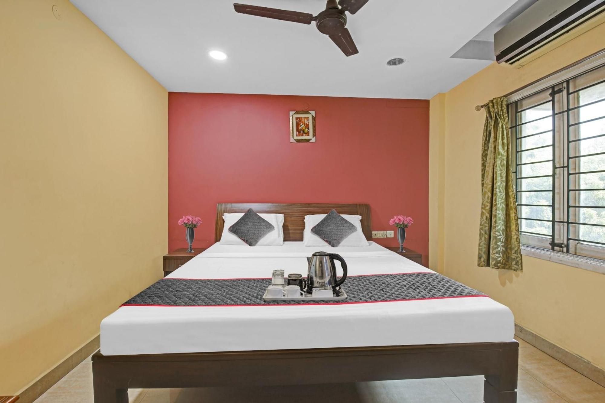 Hotel Capital O Jayam Residency