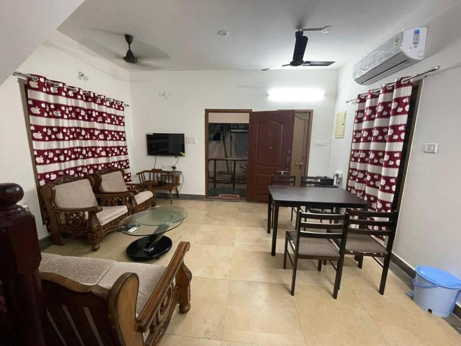 Vila Sr Groups - Seascape 3bhk With Swimming Pool Chennai