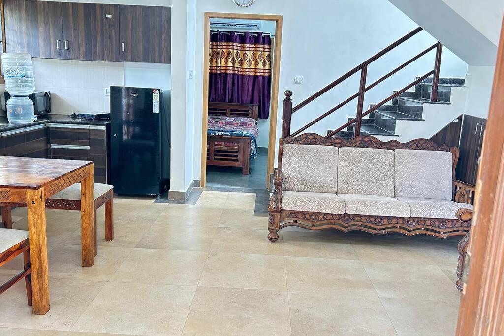 Sr Groups - Seascape 3bhk With Swimming Pool Vila