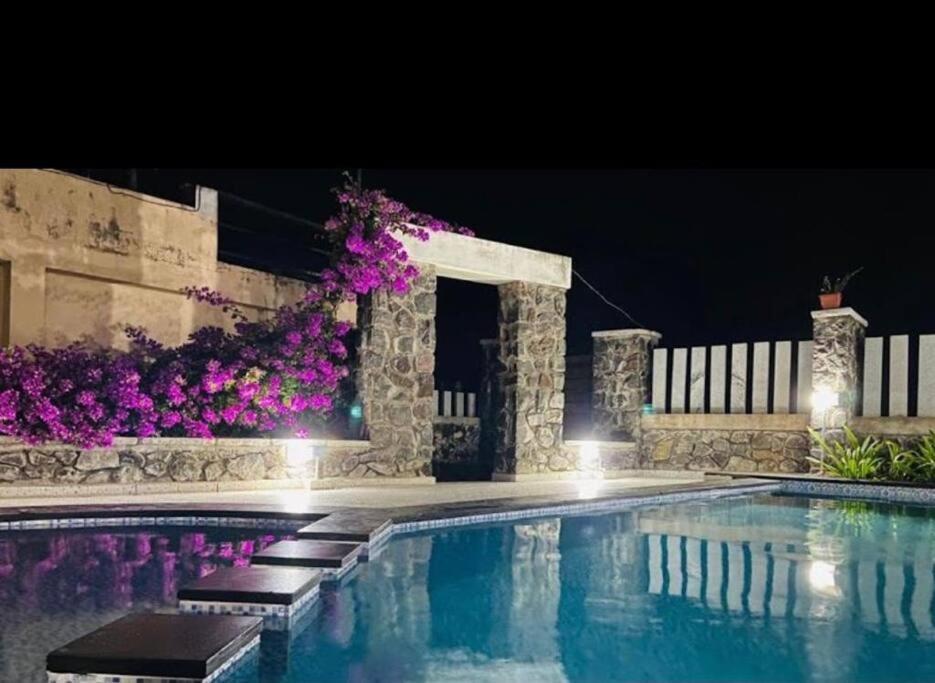 Sr Groups - Seascape 3bhk With Swimming Pool