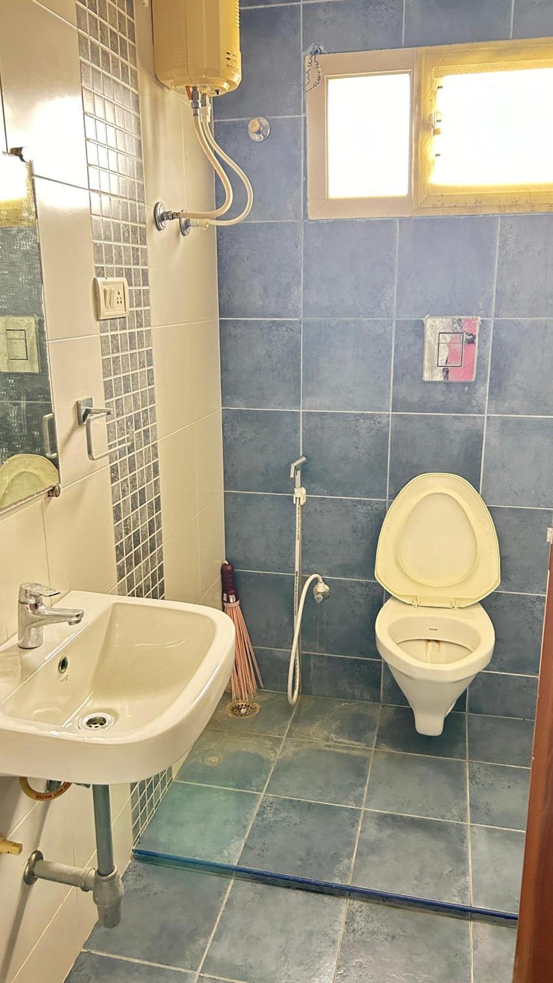 Sr Groups-sea Breeze 3bhk With Pool,bath Tub Villa *
