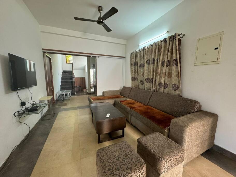 Sr Groups-sea Breeze 3bhk With Pool,bath Tub Villa Chennai
