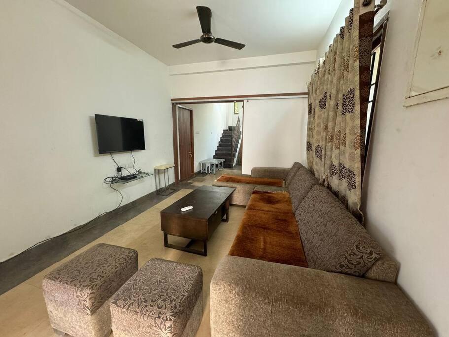 Sr Groups-sea Breeze 3bhk With Pool,bath Tub * Chennai