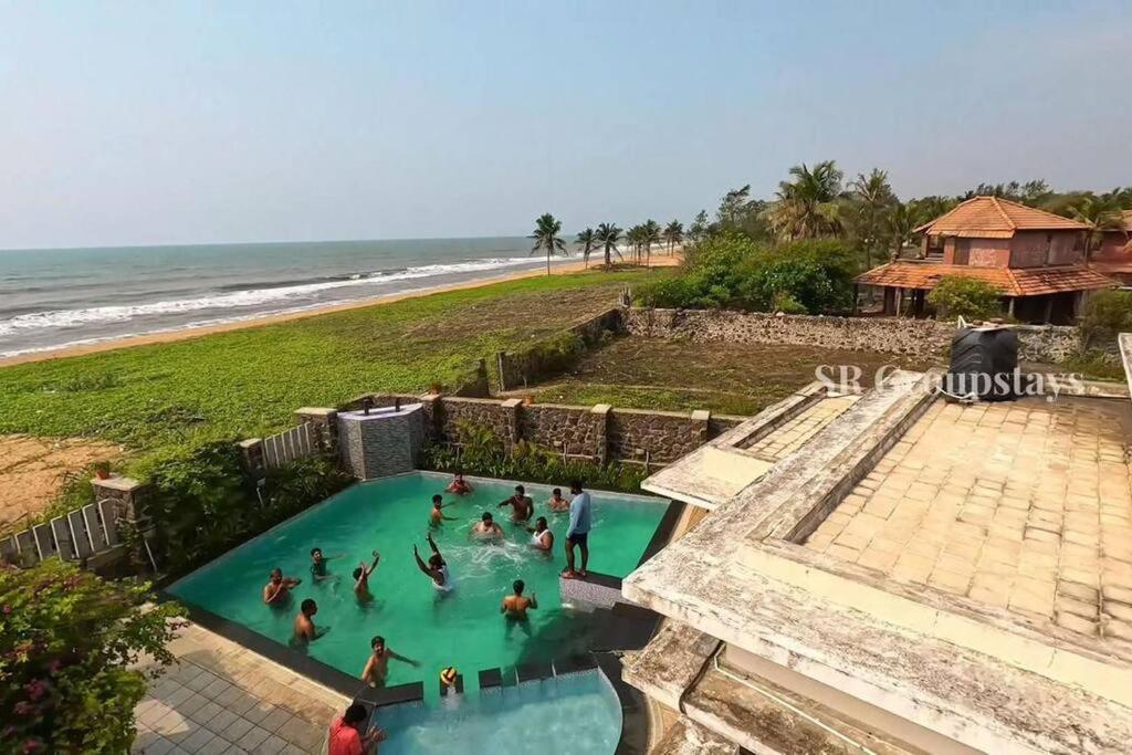 Sr Groups-sea Breeze 3bhk With Pool,bath Tub Villa *