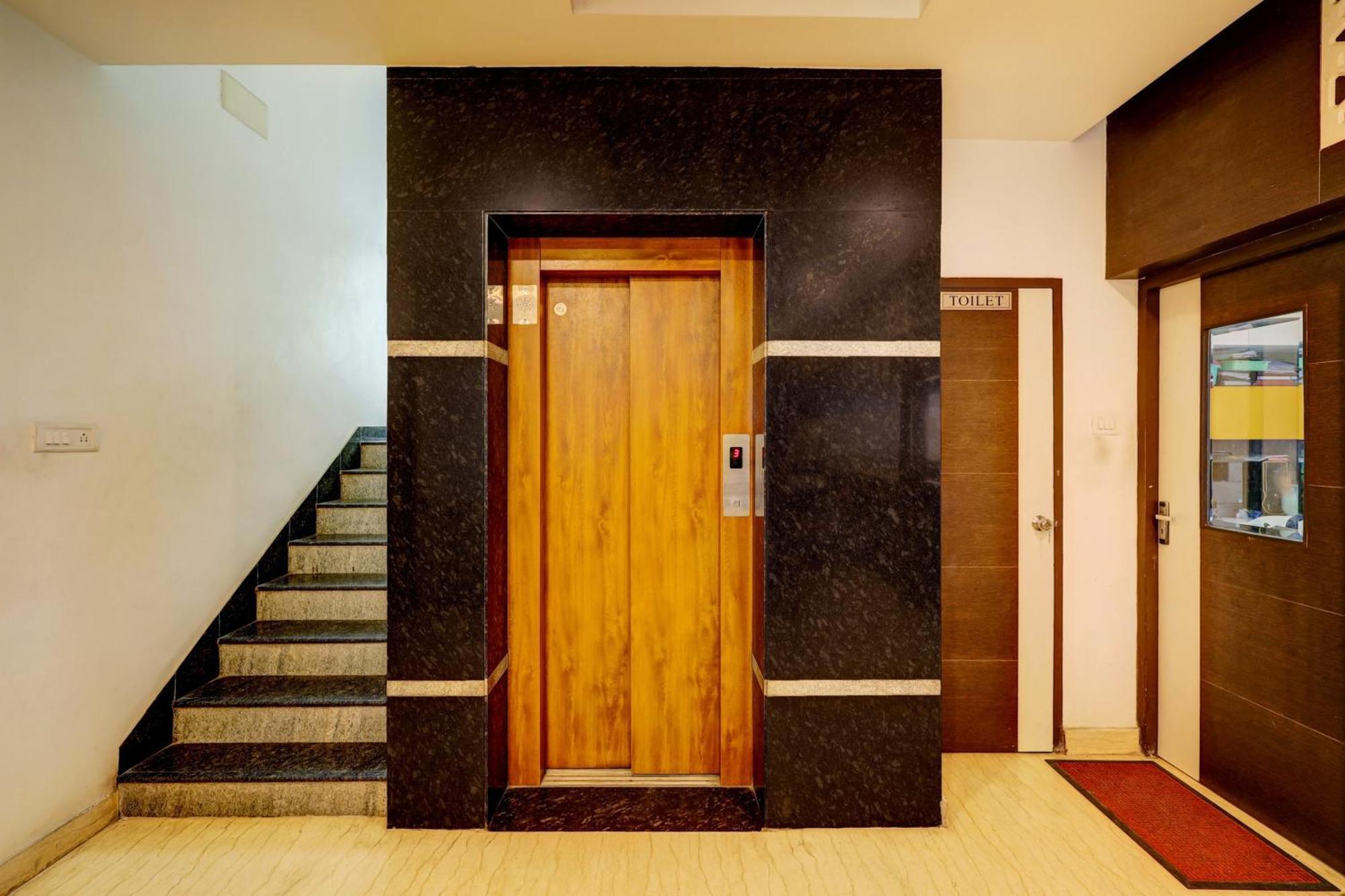 Townhouse Majestic 4*