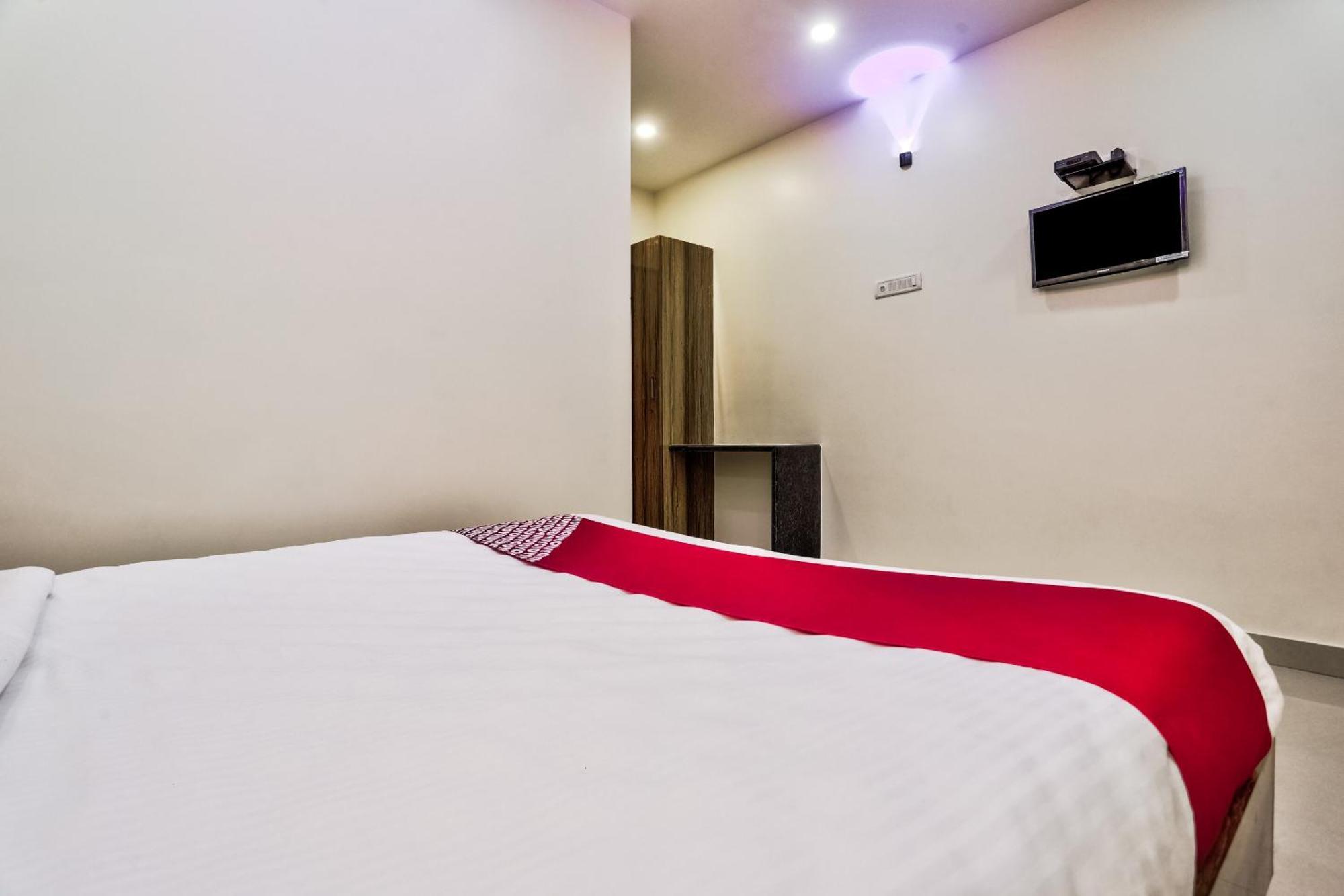 Hotel Oyo Manvaar