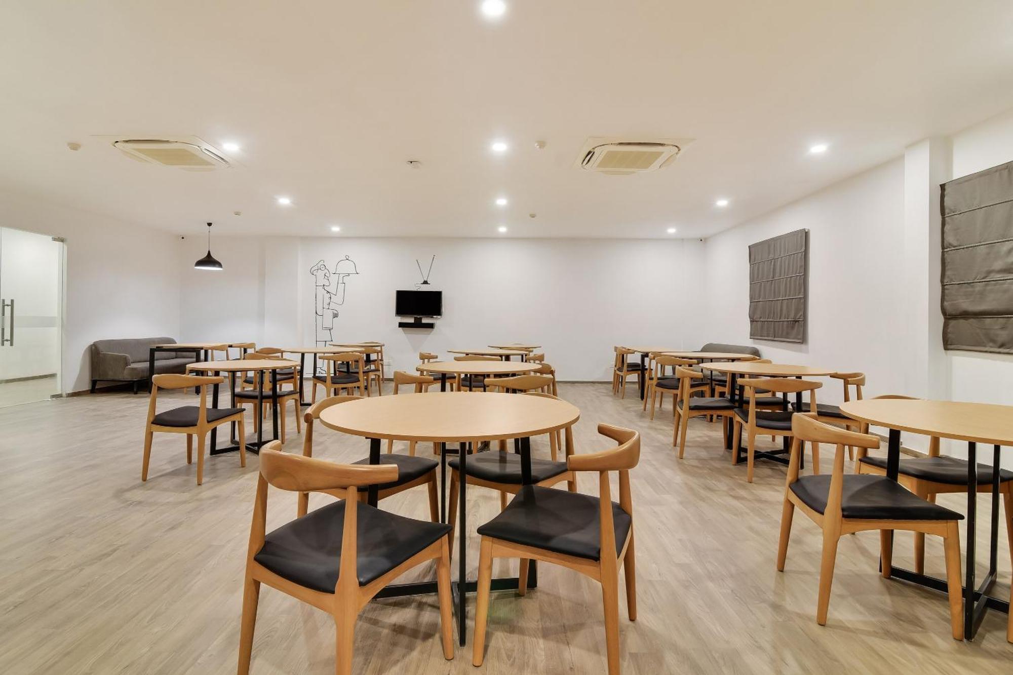 Hotel Townhouse Kovilambakkam Chennai