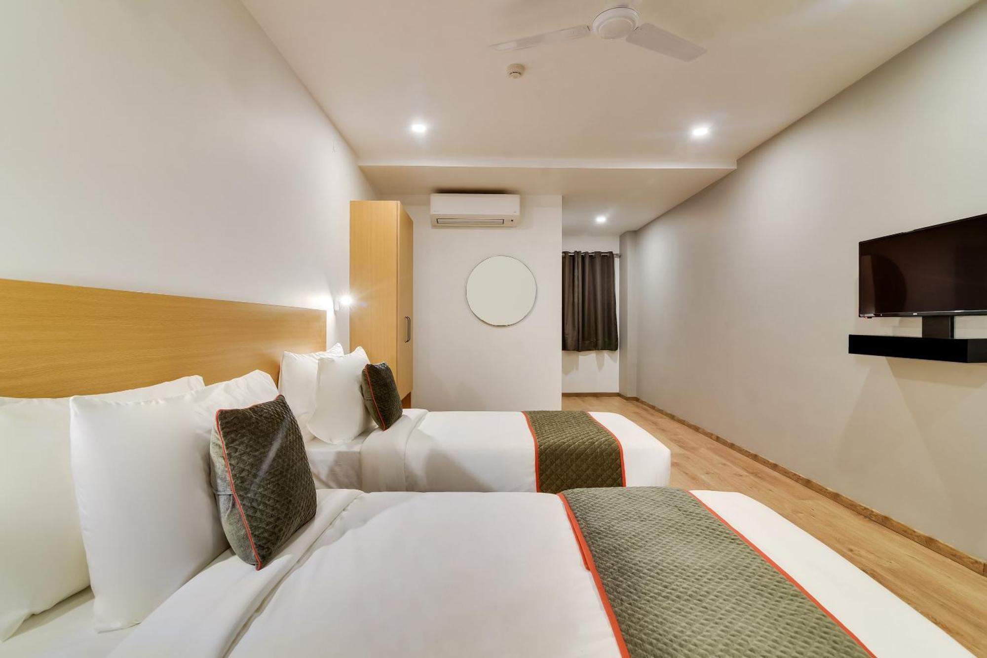 Townhouse Kovilambakkam Hotel