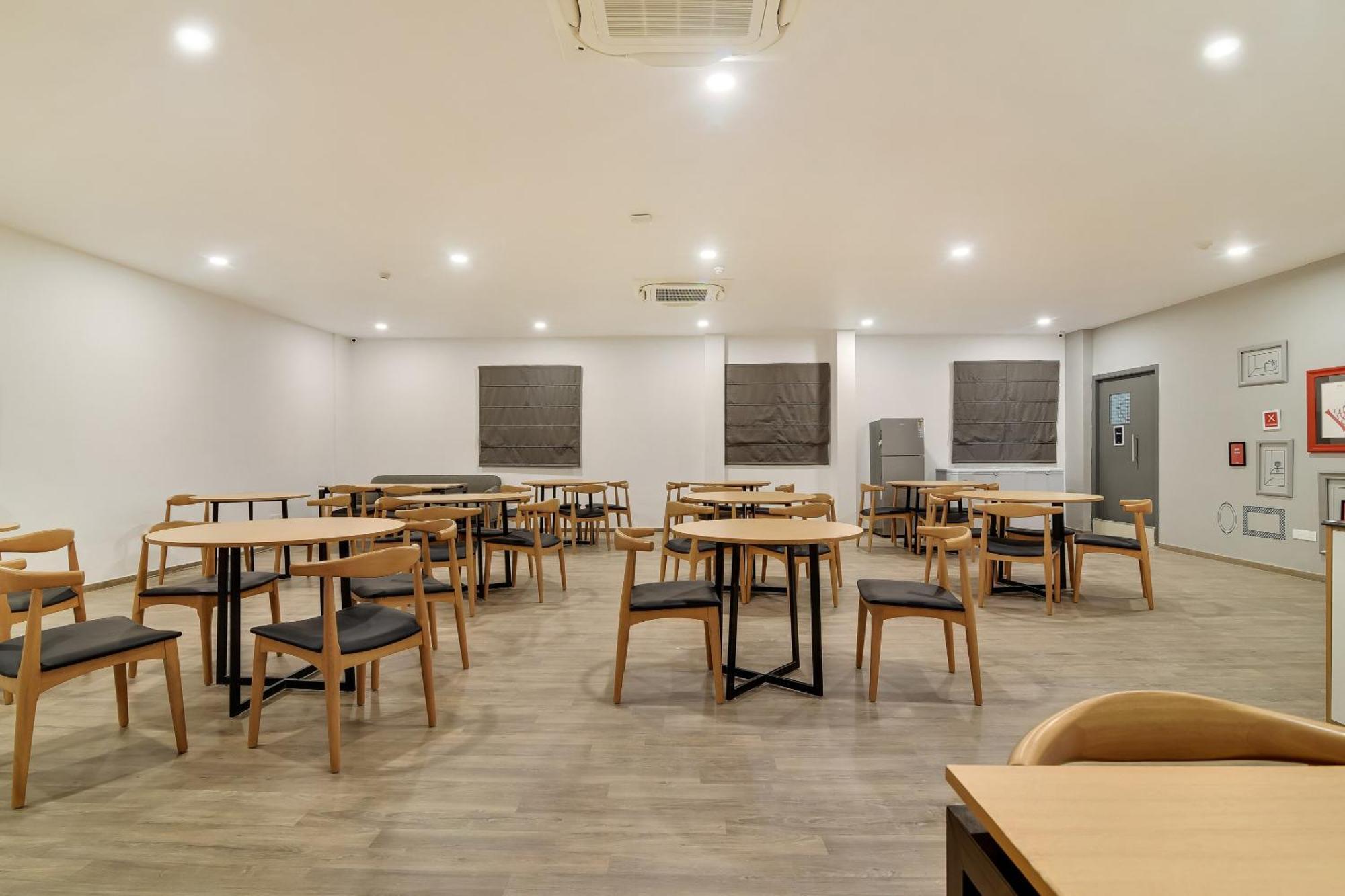 Hotel Townhouse Kovilambakkam 3*