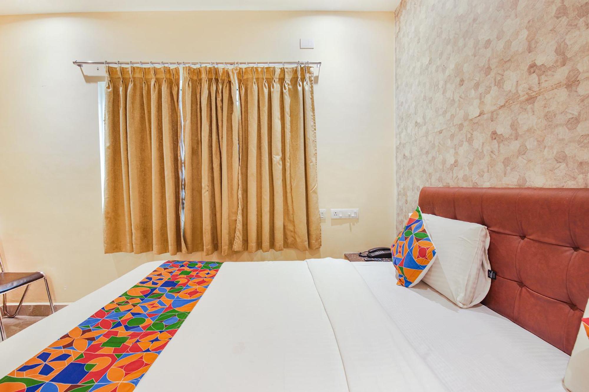 Fabhotel Mrv - Nr Express Avenue Mall & Spencer Plaza Mall 3*