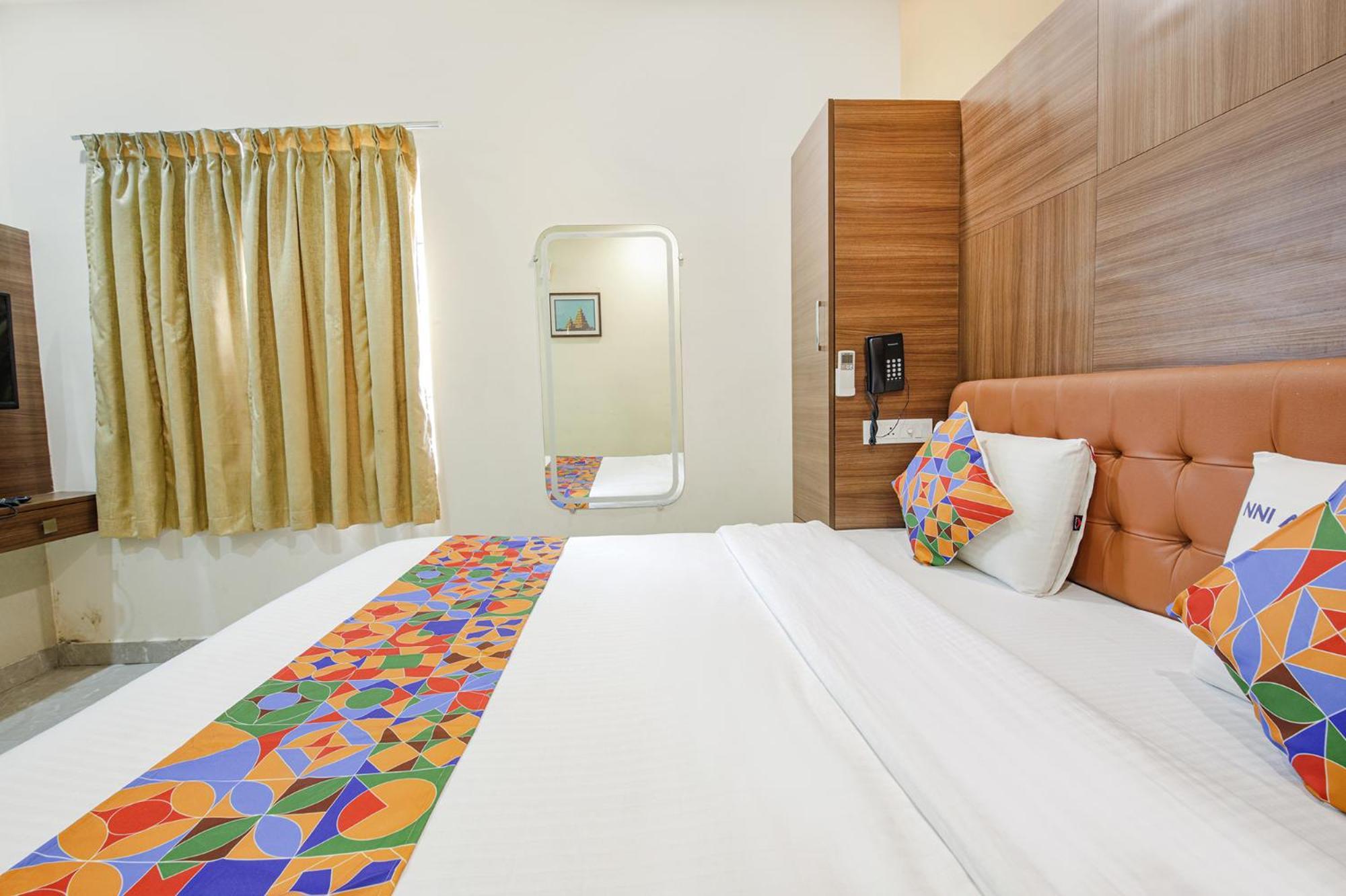 Fabhotel Mrv - Nr Express Avenue Mall & Spencer Plaza Mall Hotel