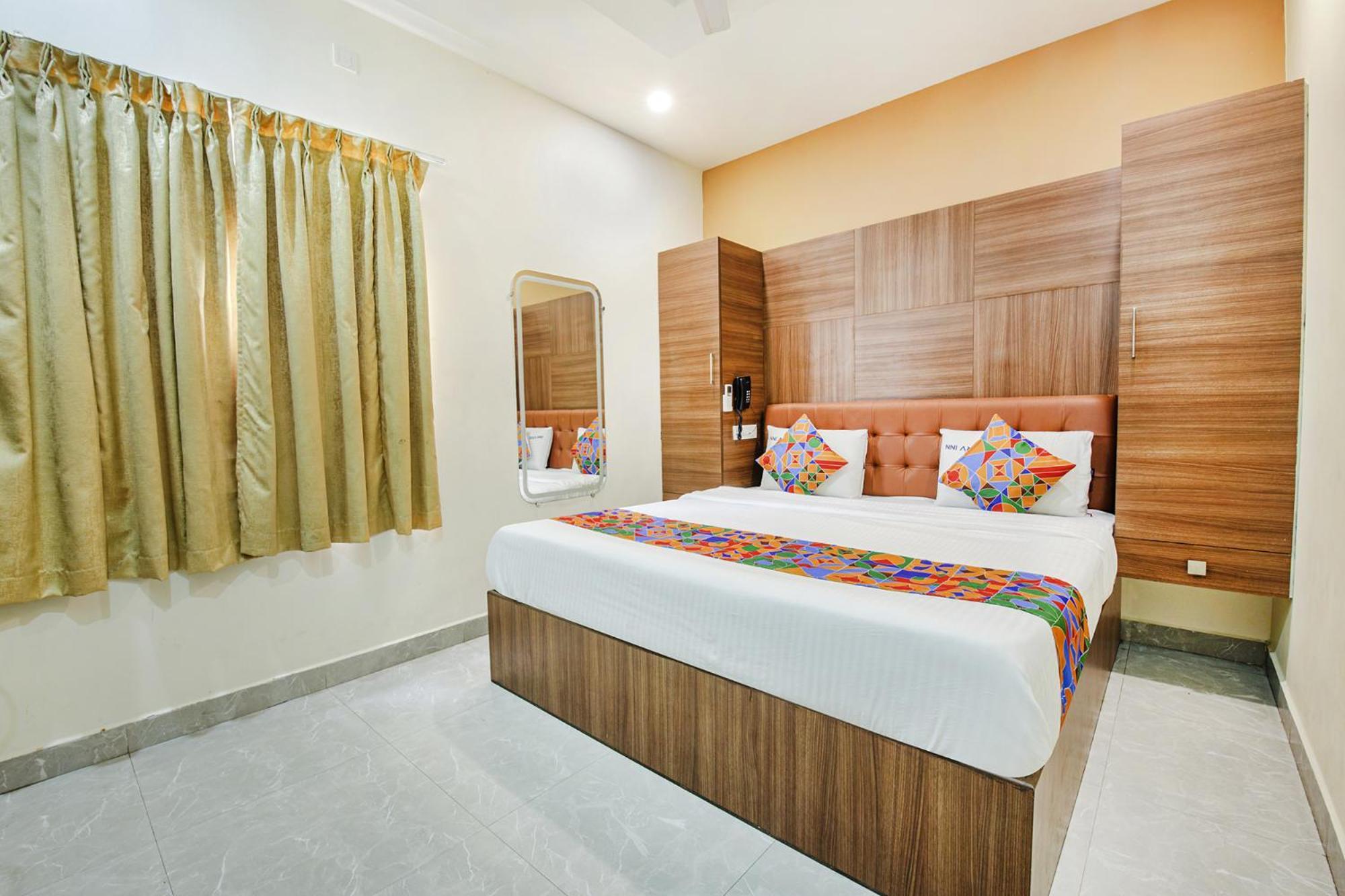 Hotel Fabhotel Mrv - Nr Express Avenue Mall & Spencer Plaza Mall