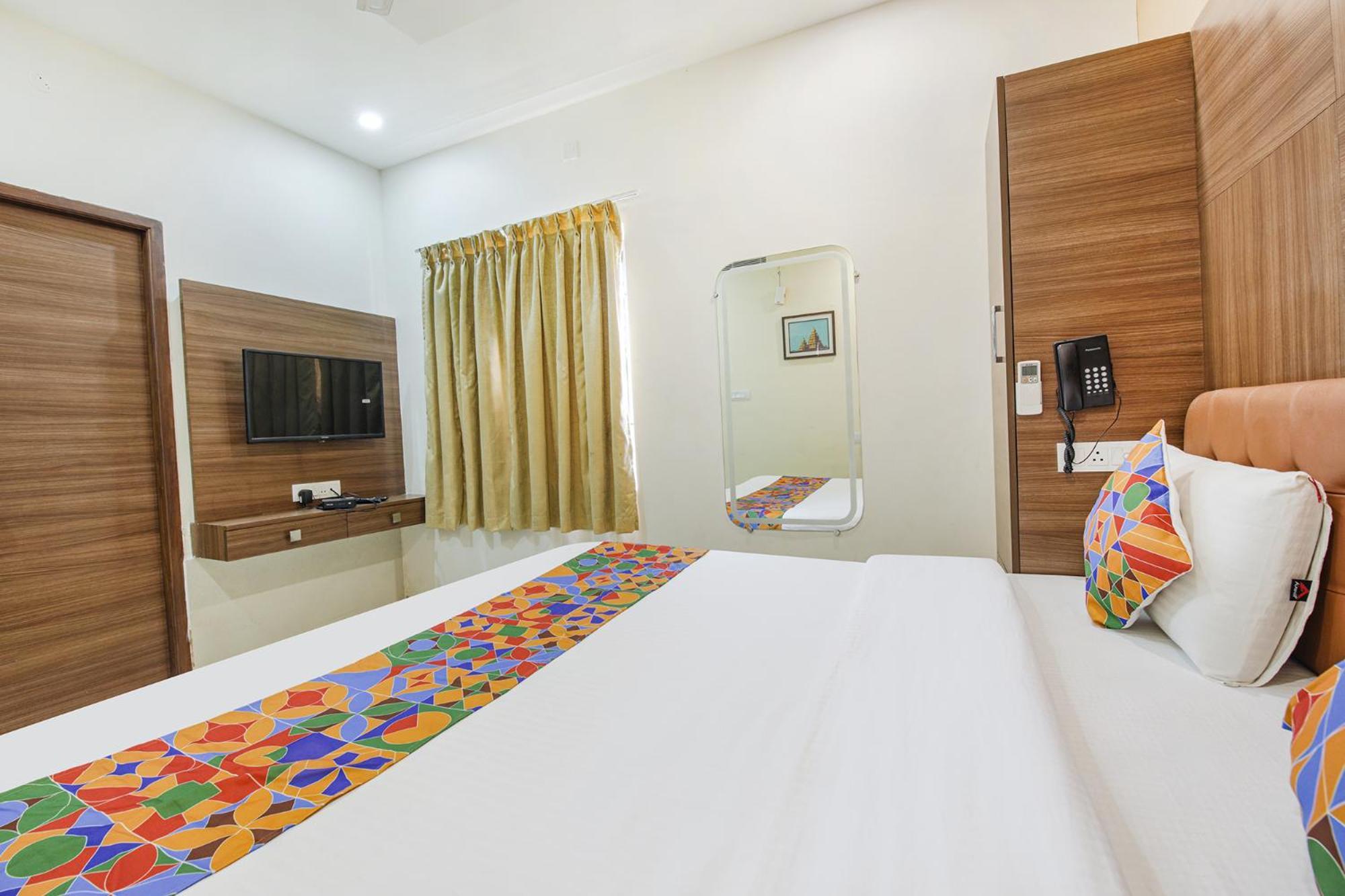 Fabhotel Mrv - Nr Express Avenue Mall & Spencer Plaza Mall