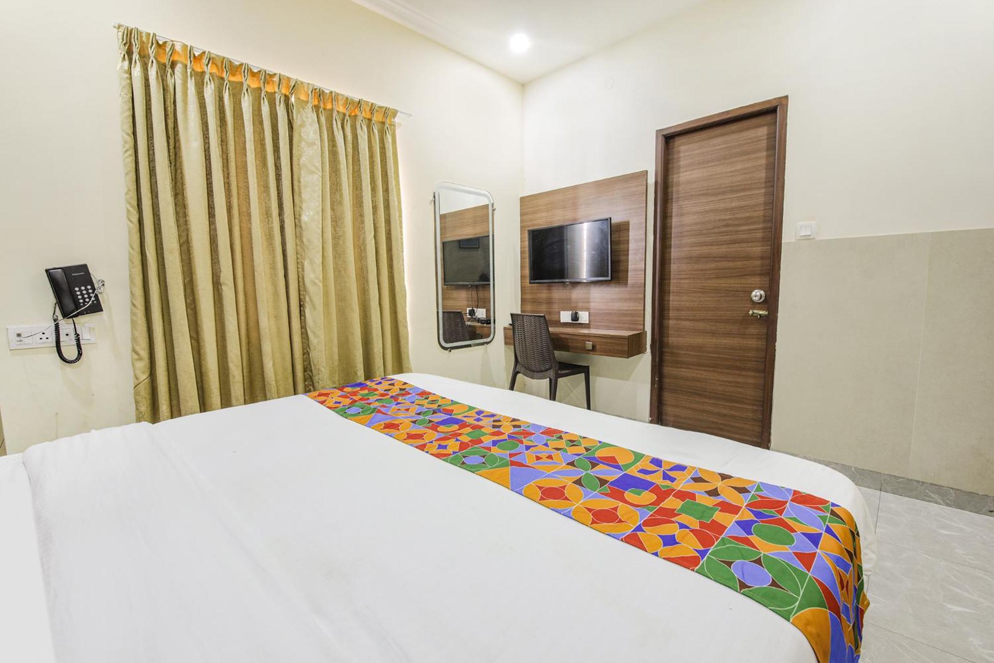 Fabhotel Mrv - Nr Express Avenue Mall & Spencer Plaza Mall 3*