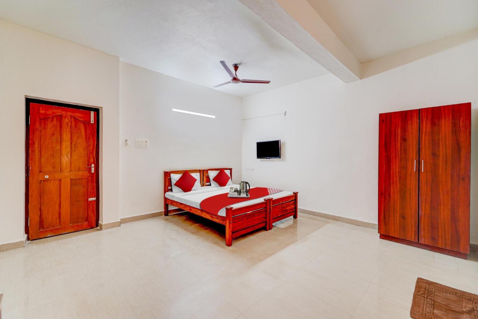 O Jayam Residency Tiruvottiyur Near Tiruvottriyur Theradi Metro Station Hotel