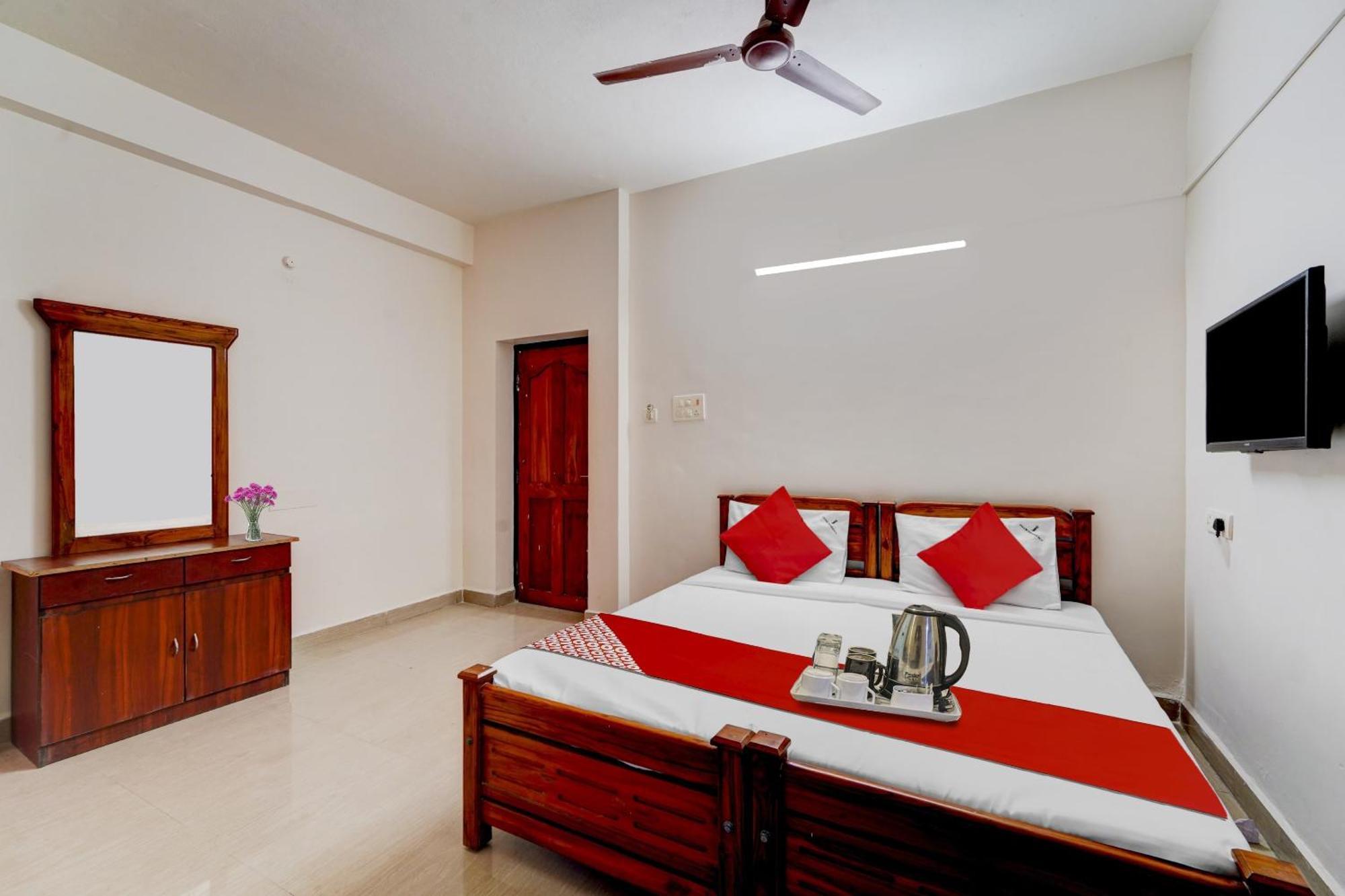 Hotel O Jayam Residency Tiruvottiyur Near Tiruvottriyur Theradi Metro Station