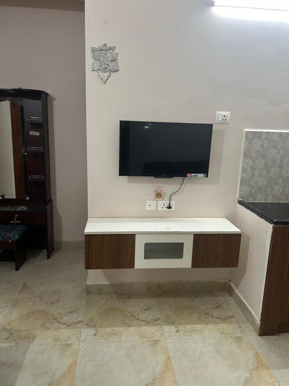 Ak Apartment *