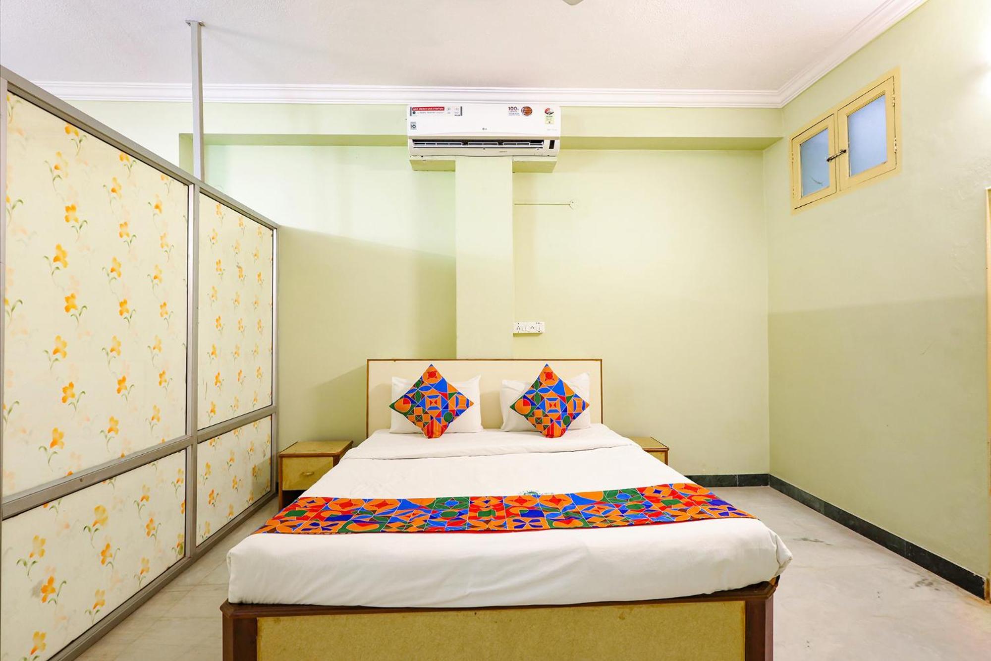 Fabexpress Sunshine Residency - Nr Avm Film Hotel 3*