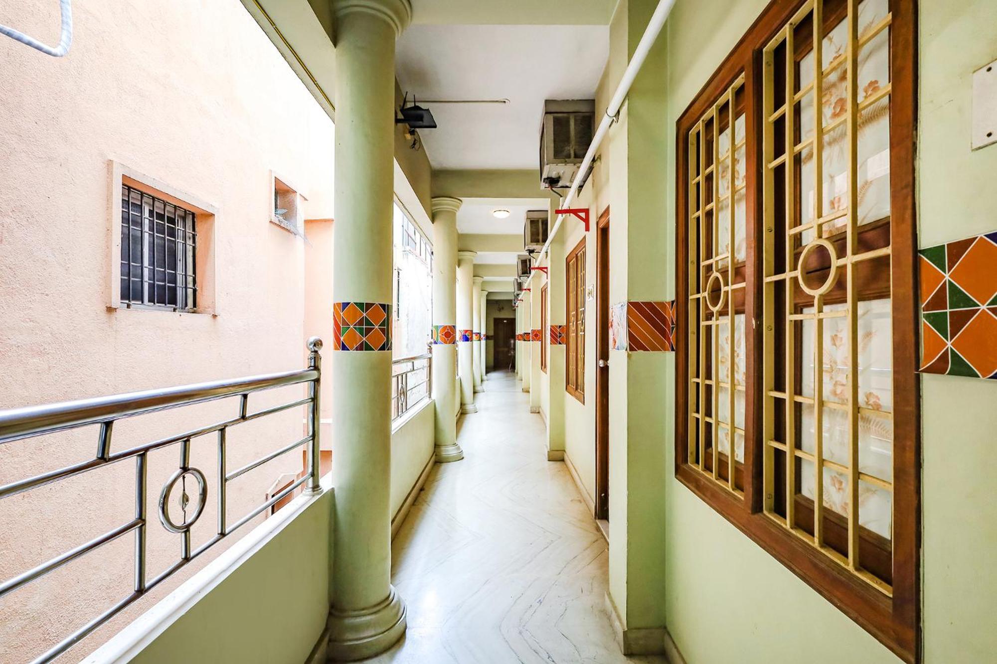 Fabexpress Sunshine Residency - Nr Avm Film 3* Chennai
