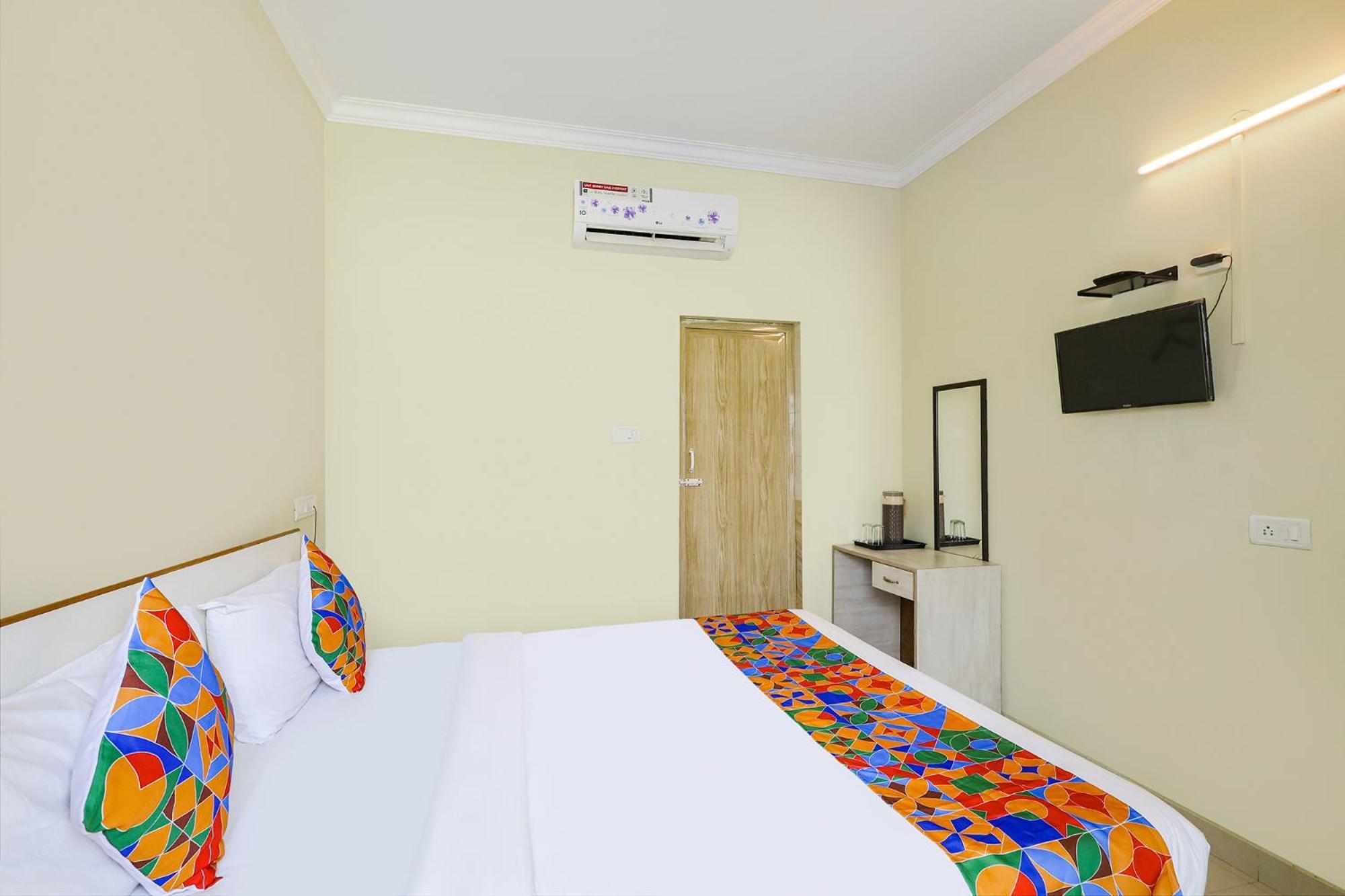 Fabexpress Sunshine Residency - Nr Avm Film Chennai
