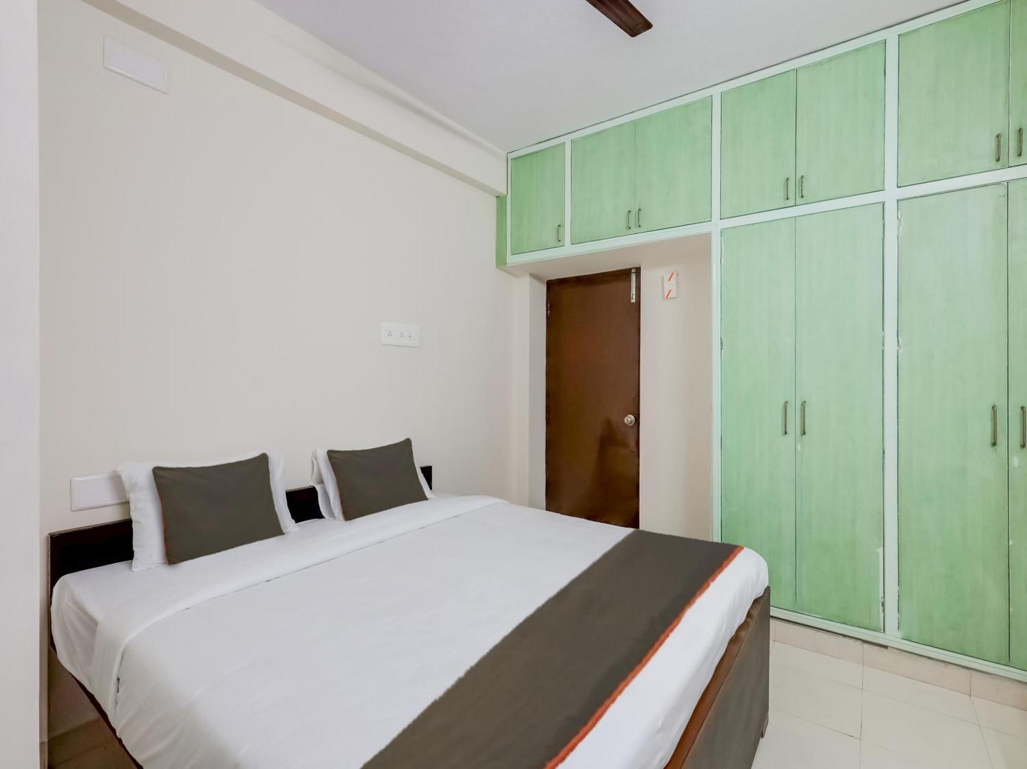 Hotel O Valasaravakkam Chennai