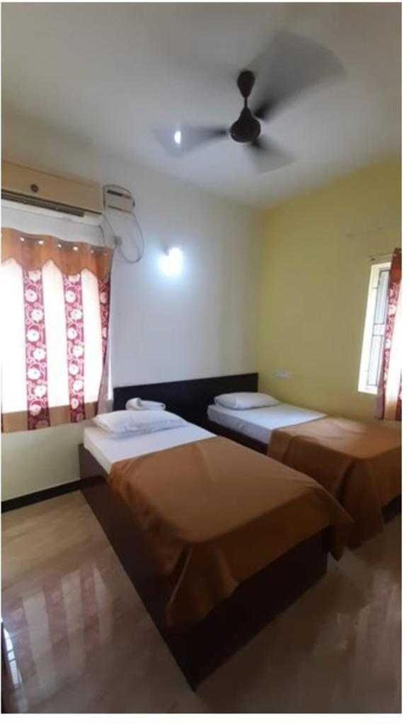 Hotel Spot On Shappy Koyambedu Near Pvr Spi Palazzo