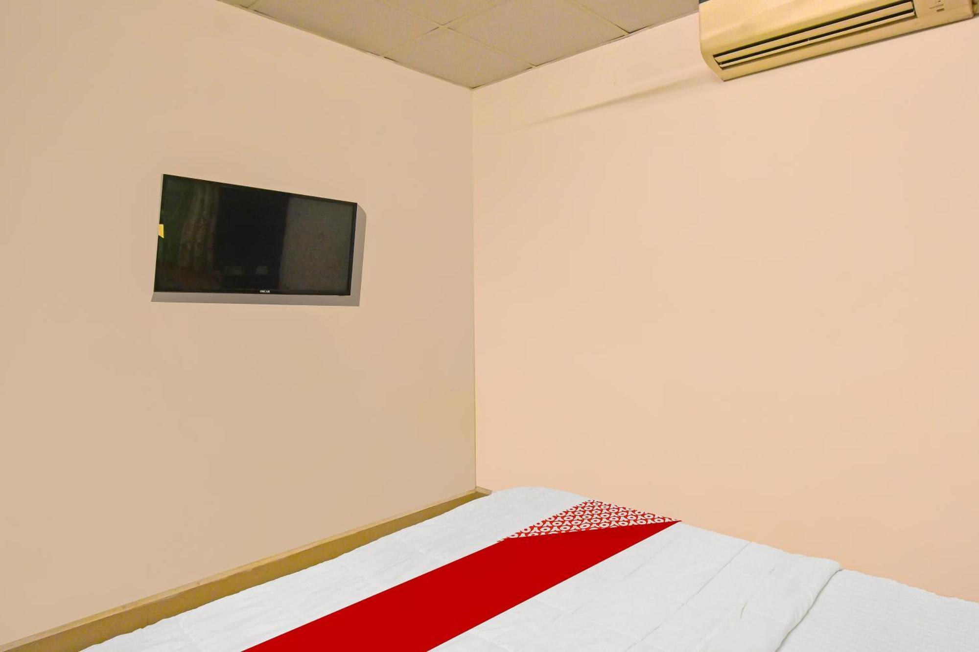 O Grand Residency Near Kasi Talkies