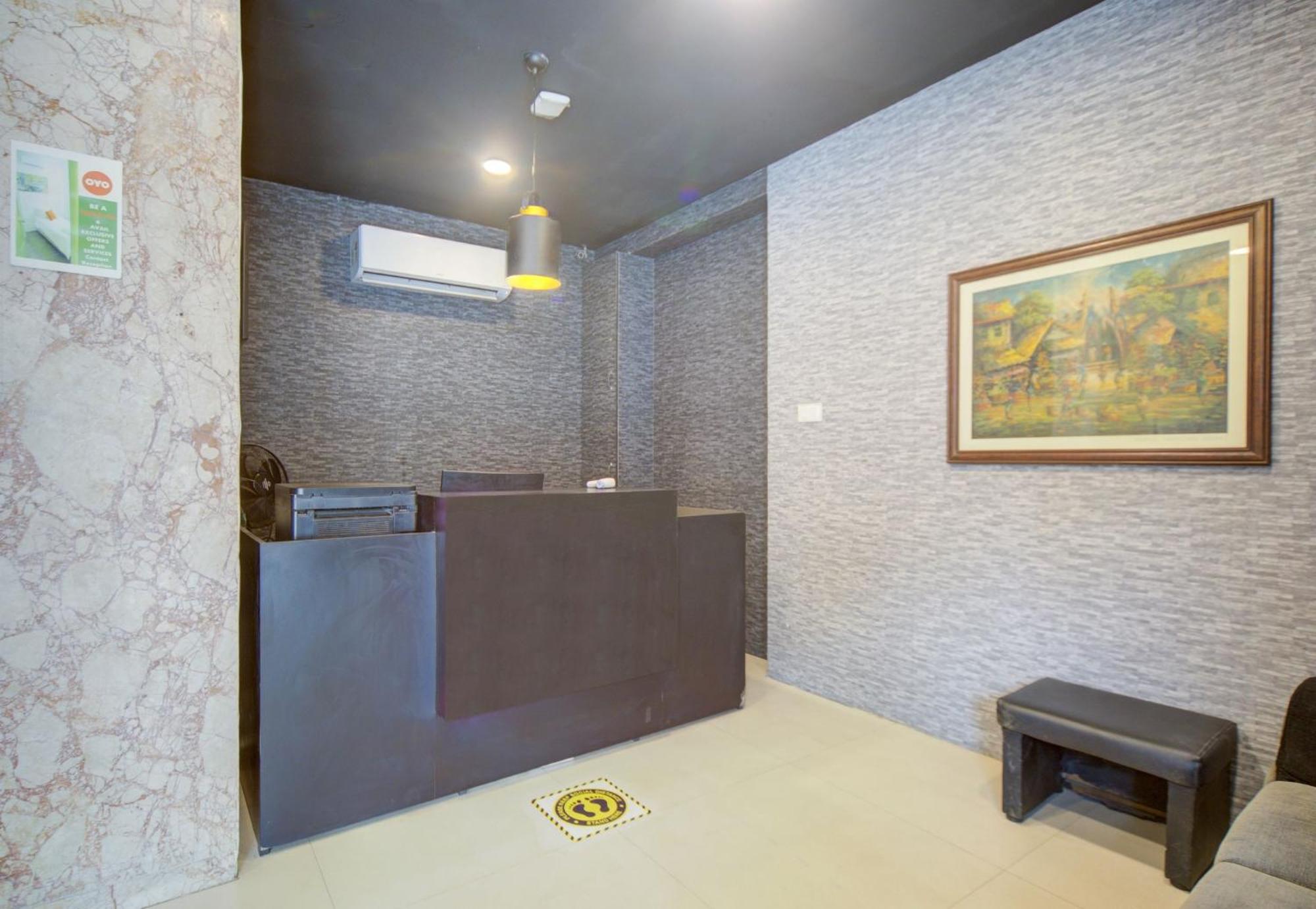 O Everest Hotel
