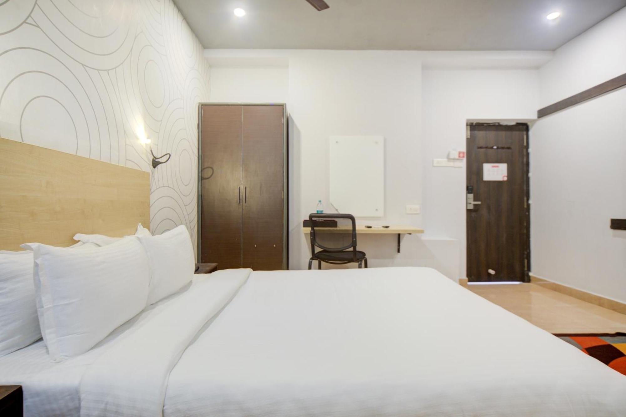 Hotel O Everest Chennai
