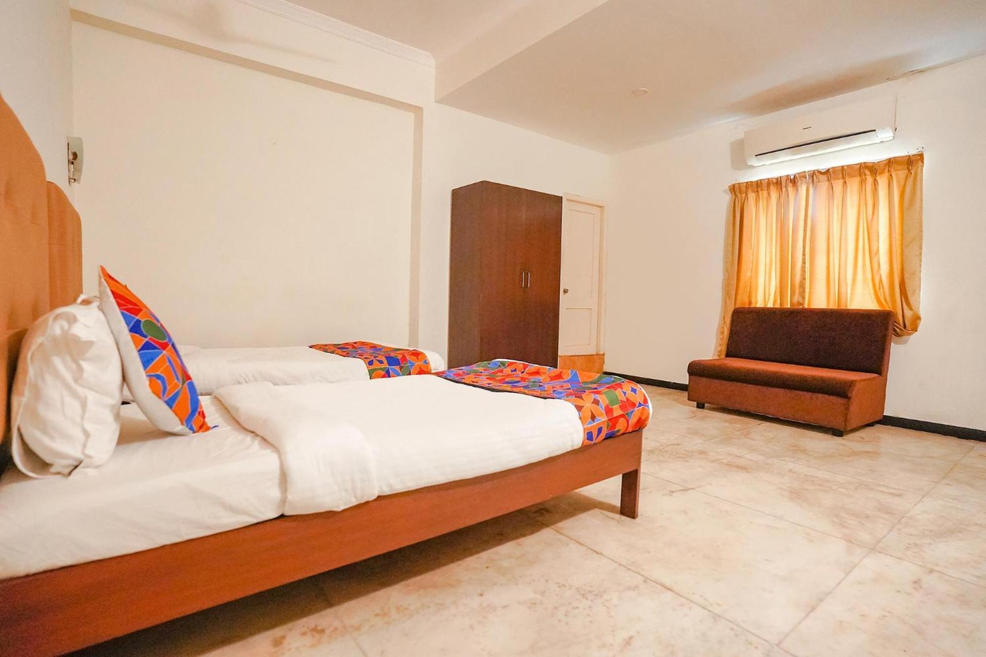 Hotel Fabexpress Planet Grande Chennai