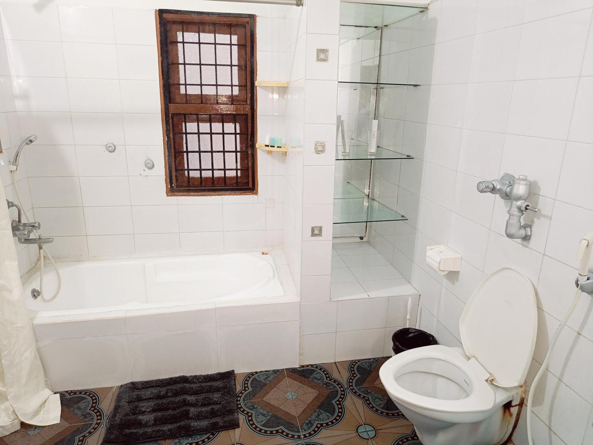 Trendy Service 3bhk *