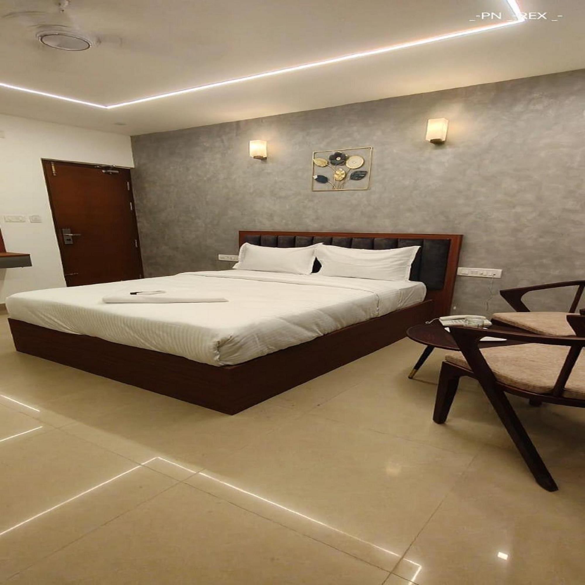 Royal Luxe - Us Consulate, Apollo Hospital, Sankara Natralya Chennai