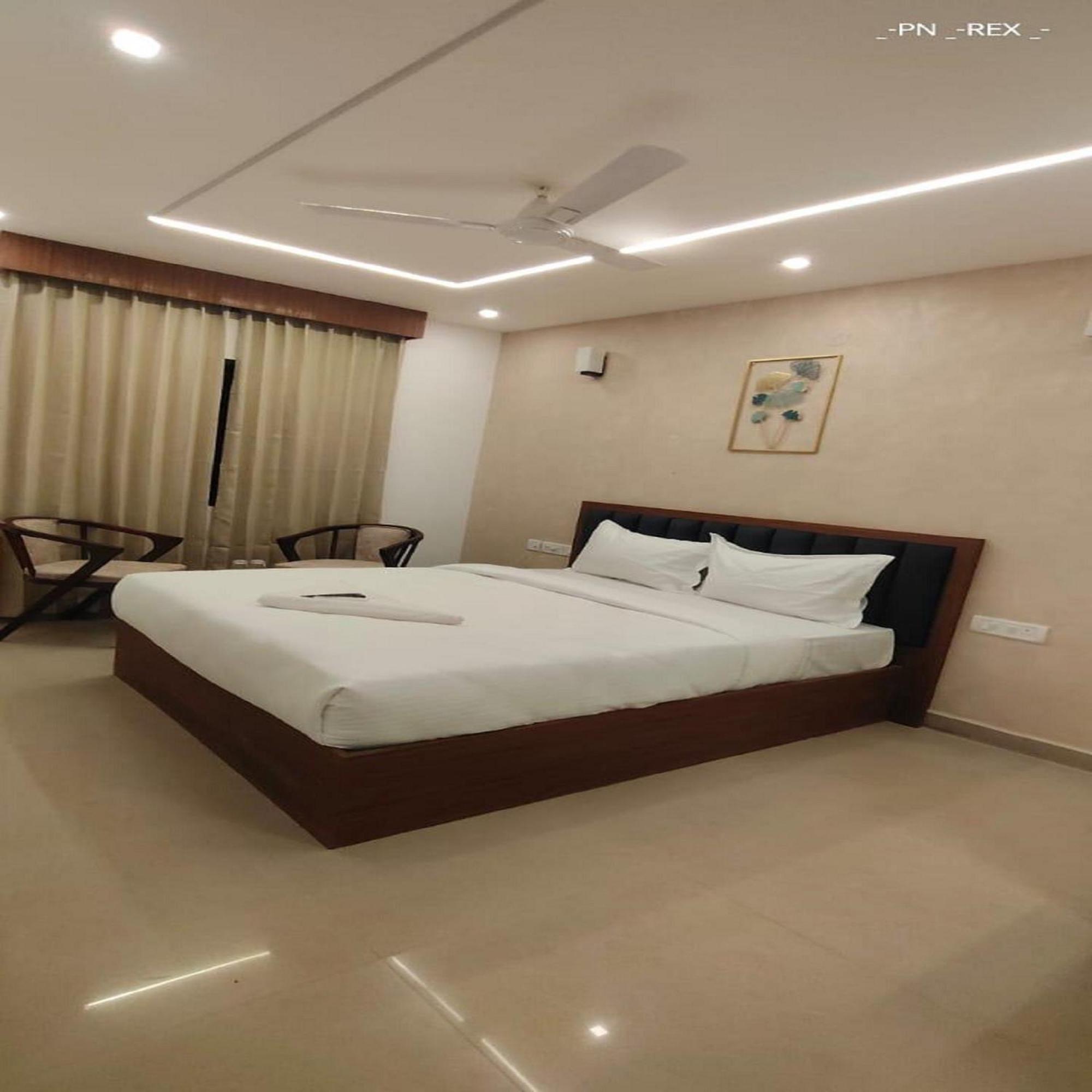 Royal Luxe - Us Consulate, Apollo Hospital, Sankara Natralya 2* Chennai