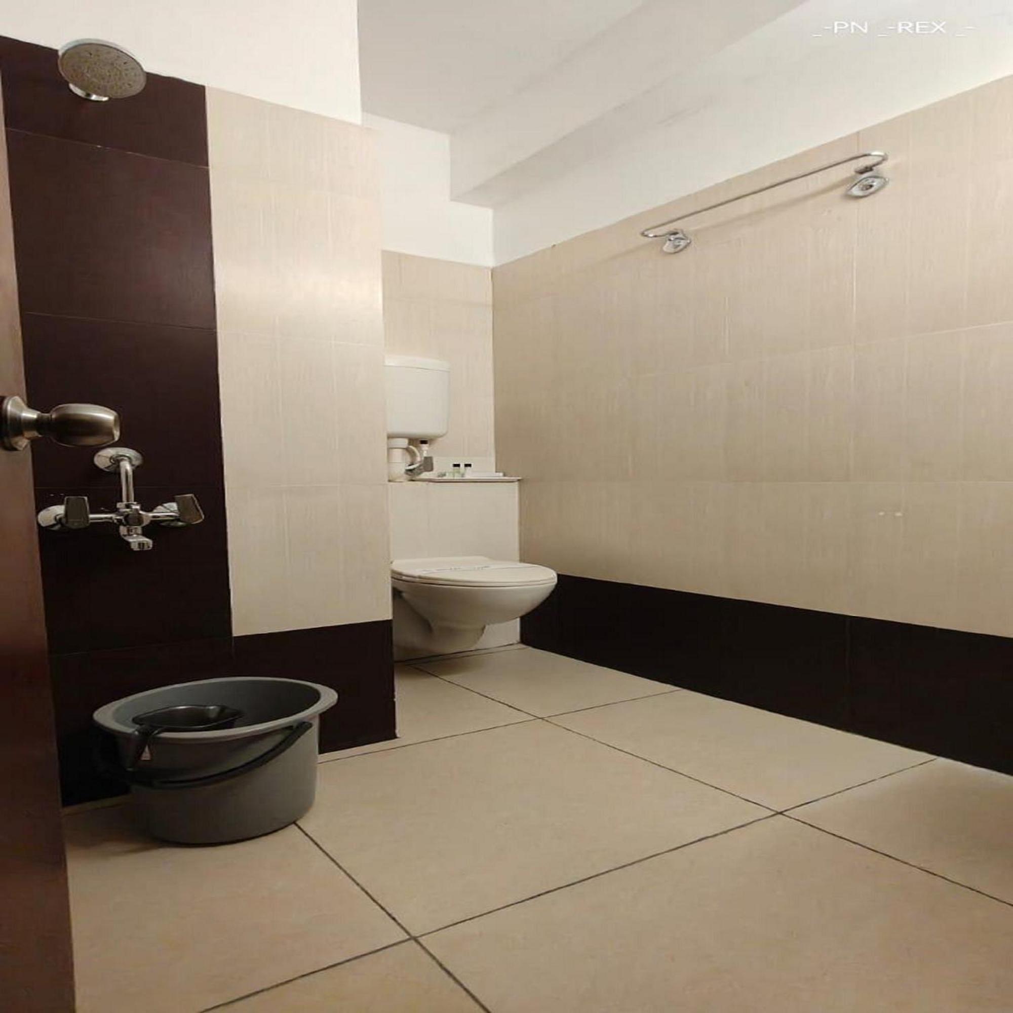 Royal Luxe - Us Consulate, Apollo Hospital, Sankara Natralya Hotel