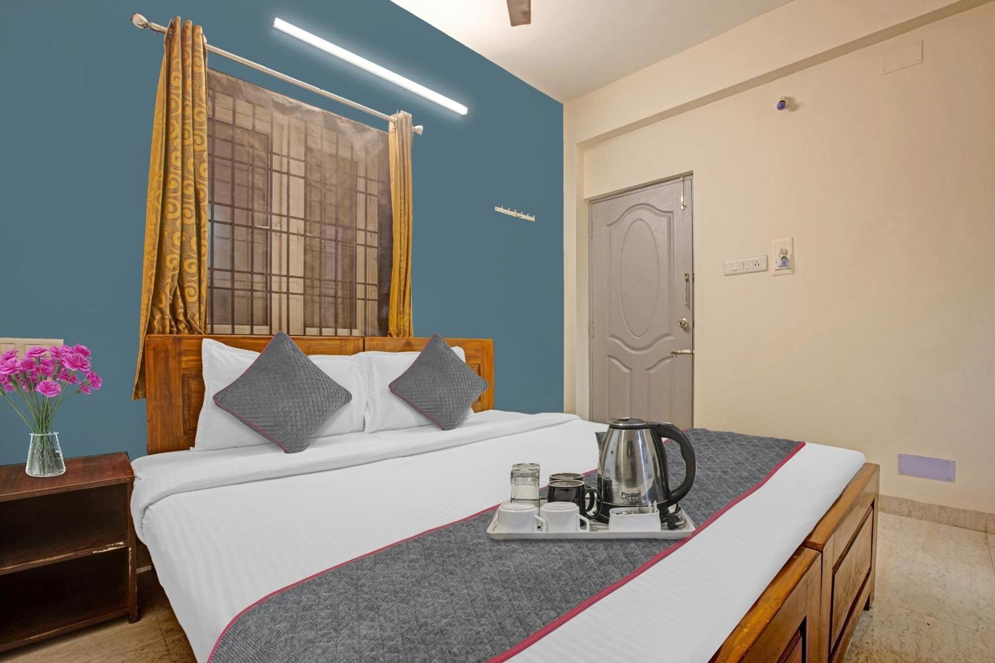Hotel Super Townhouse Orchid Sankrish Near Balaji Dental College 3*