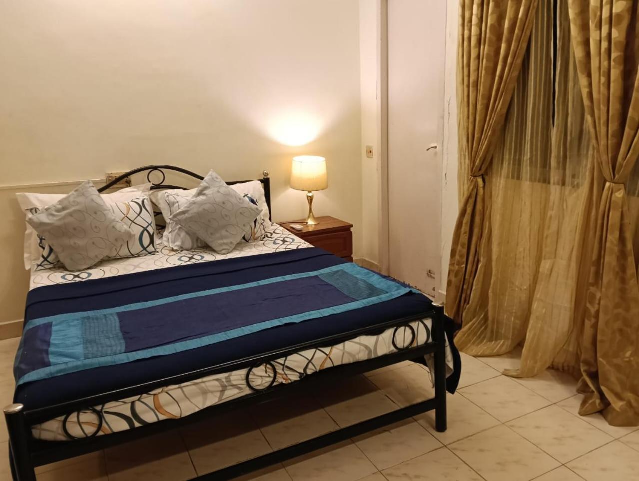 Saran Residency Rasi Apt Apartamento *