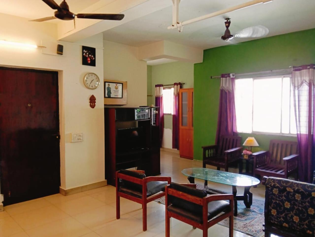 Apartamento Saran Residency Rasi Apt
