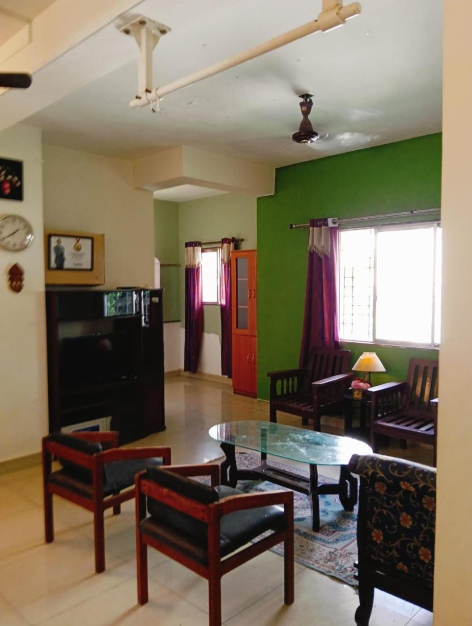 Apartamento Saran Residency Rasi Apt *